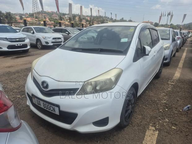 Toyota Vitz 2011 White