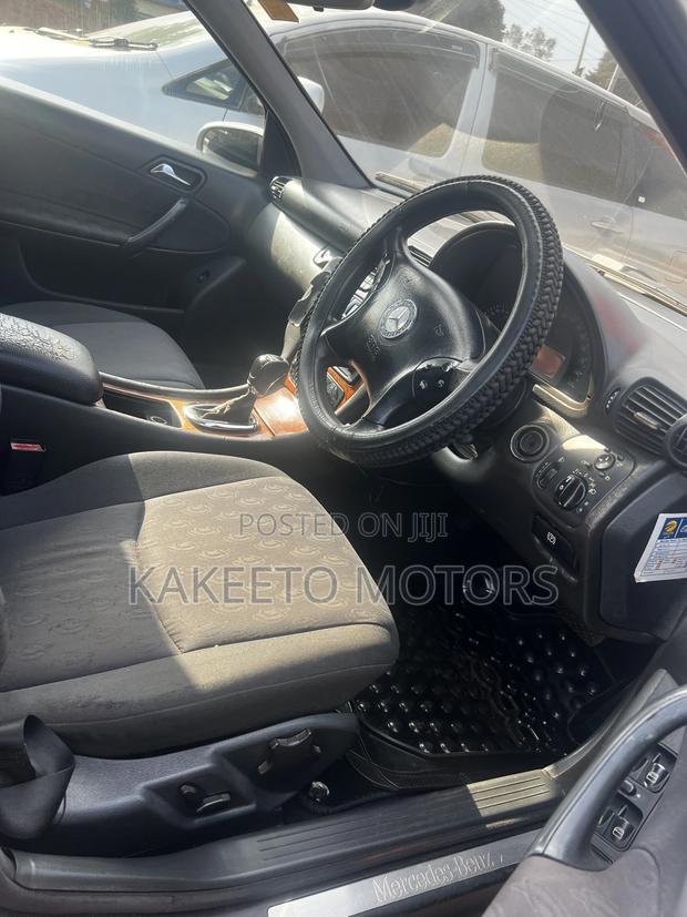 Mercedes-Benz C200 2003 Silver