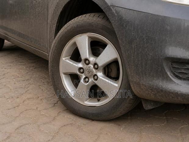 Toyota Wish 2008 Gray