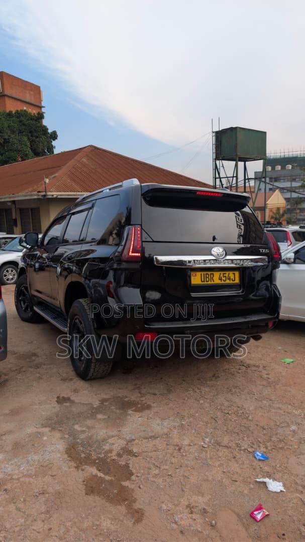 Toyota Land Cruiser Prado 2015 Black