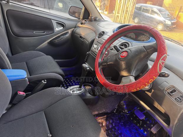 Toyota Vitz 1.3 FWD 5dr 2000 Blue