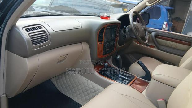 Toyota Land Cruiser 2006 Black
