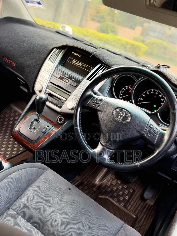 Toyota Harrier 2.4 2010 White