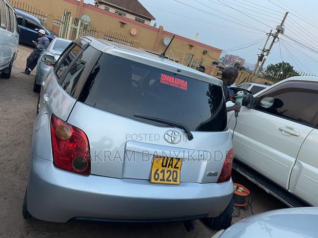 Toyota IST 2005 Silver
