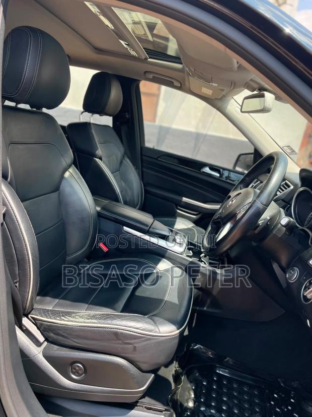 Mercedes-Benz M Class ML350 4dr SUV (3.5L 6cyl 7A) 2014 Black