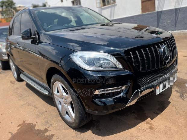 Mercedes-Benz M Class ML350 4dr SUV (3.5L 6cyl 7A) 2014 Black