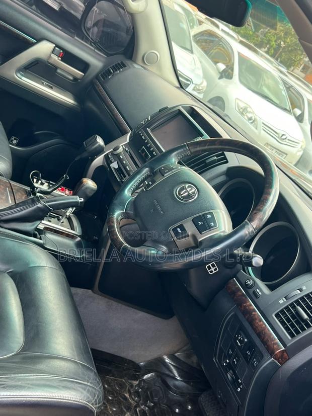 Toyota Land Cruiser Prado 2010 Matt Black