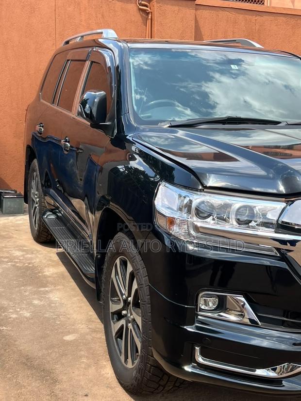 Toyota Land Cruiser Prado 2010 Matt Black