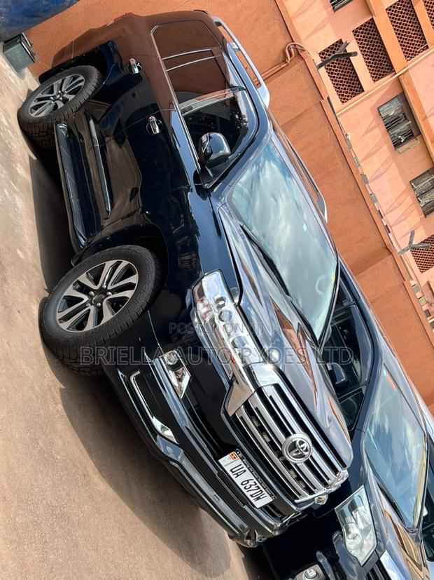Toyota Land Cruiser Prado 2010 Matt Black