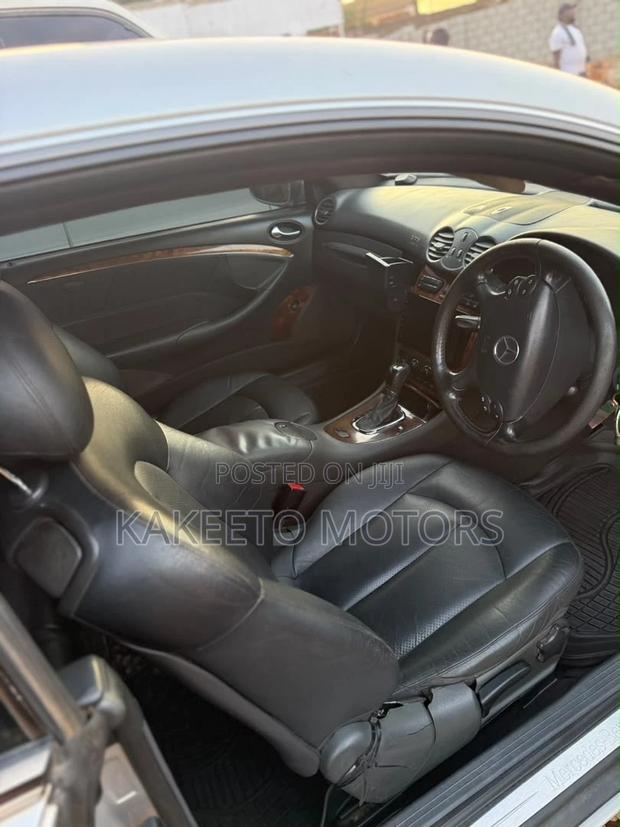 Mercedes-Benz CLK 2005 Silver