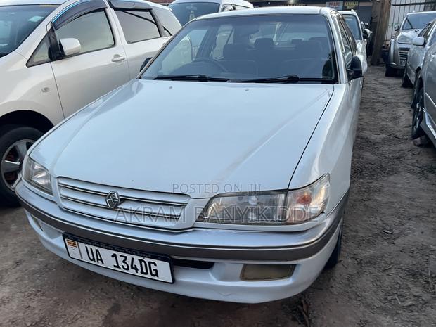 Toyota Corona Premio 2000 Gray