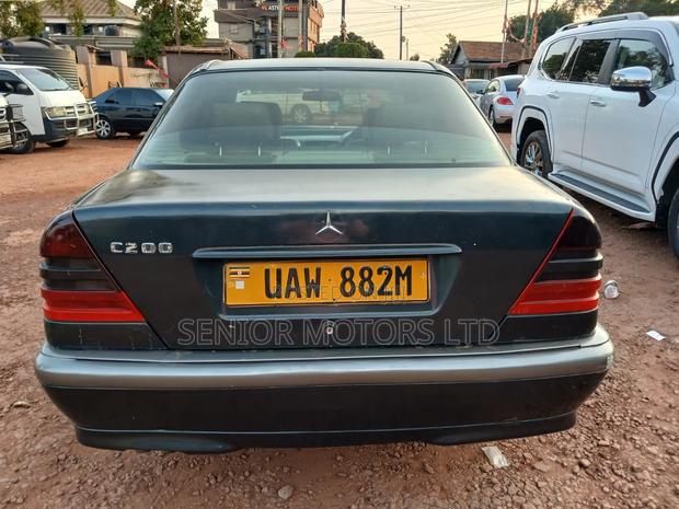 Mercedes-Benz C200 2000 Green