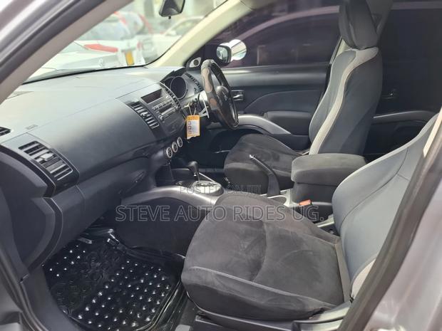 Mitsubishi Outlander 2009 Silver