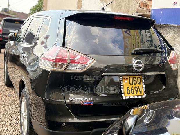 Nissan X-Trail 2.0 Petrol FWD 2016 Black