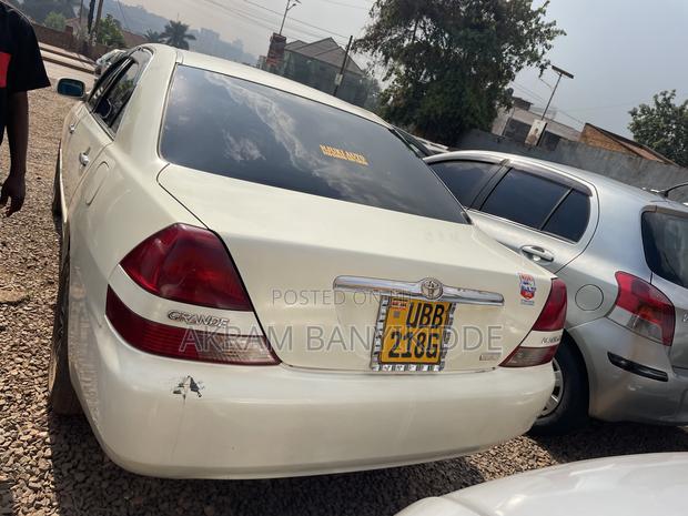 Toyota Mark II 2002 Pearl