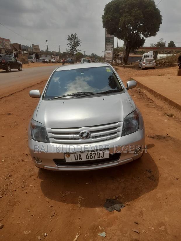 Toyota IST 2006 Silver