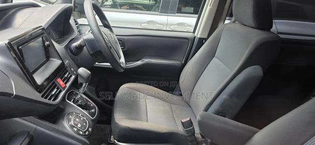 Toyota Noah 2015 White
