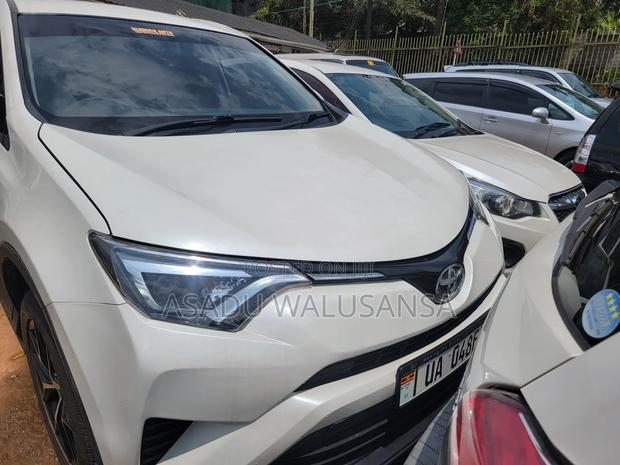 Toyota RAV4 2014 White