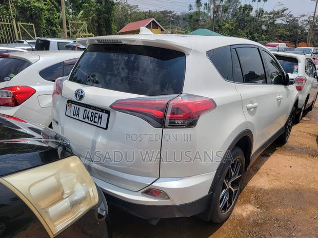 Toyota RAV4 2014 White