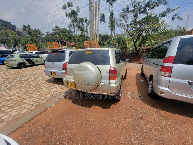 Toyota RAV4 2004 Gray