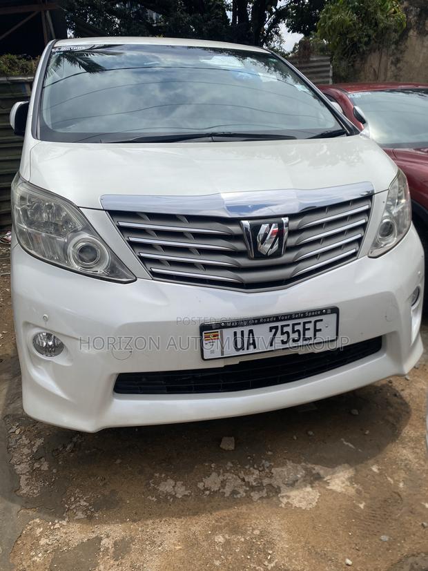Toyota Alphard 2.4 Petrol FWD 2013 Off white