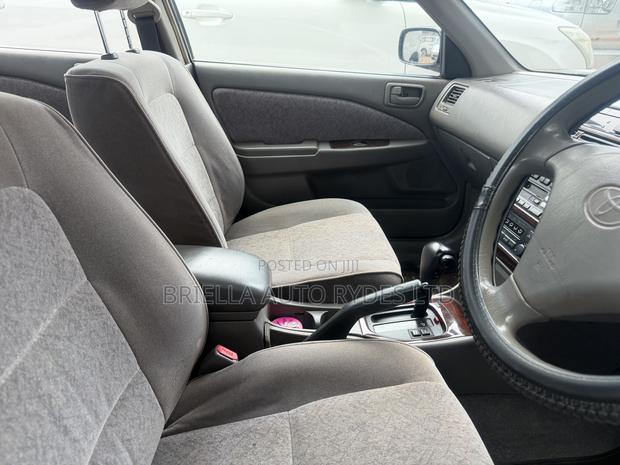 Toyota Premio 2002 Silver