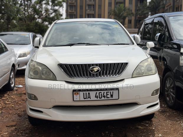 Toyota Harrier 2009 White