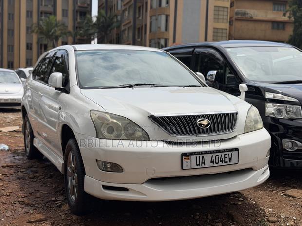 Toyota Harrier 2009 White