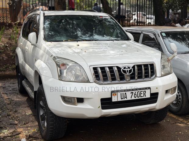 Toyota Land Cruiser Prado 2009 White