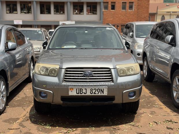 Subaru Forester 2005 Gray