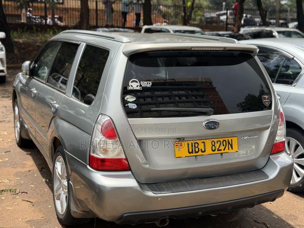 Subaru Forester 2005 Gray