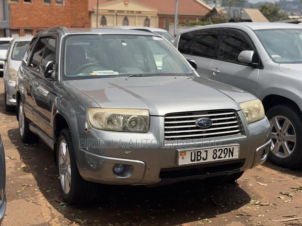 Subaru Forester 2005 Gray