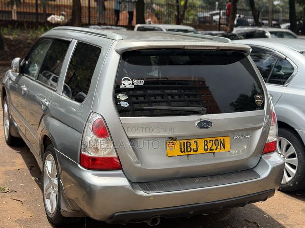 Subaru Forester 2005 Gray