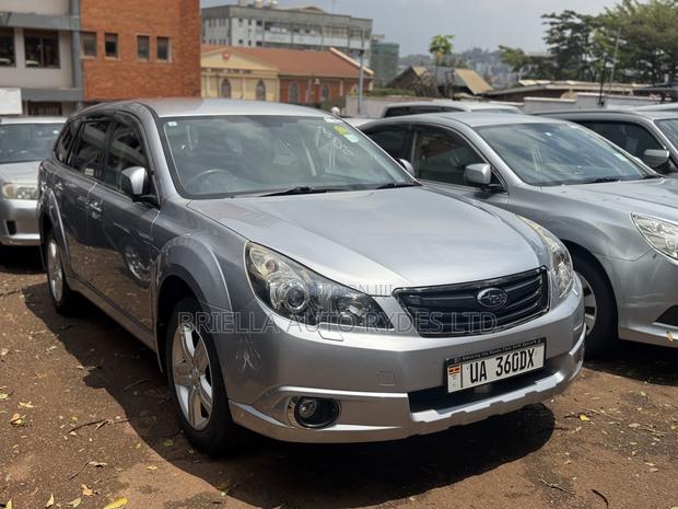 Subaru Legacy 2011 Silver