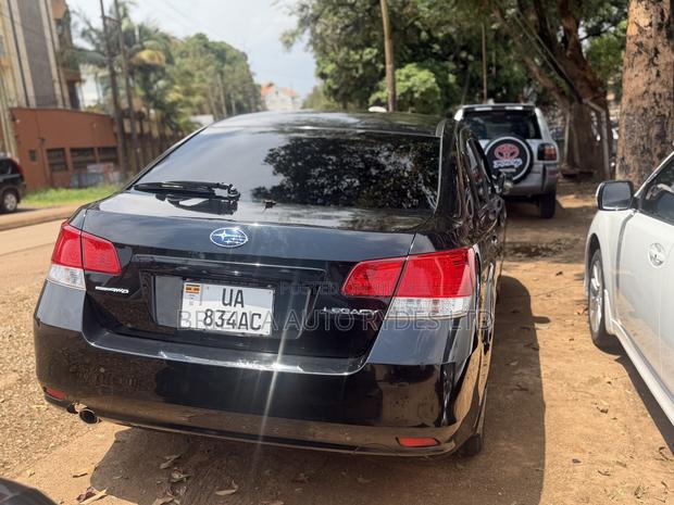 Subaru Legacy 2011 Black