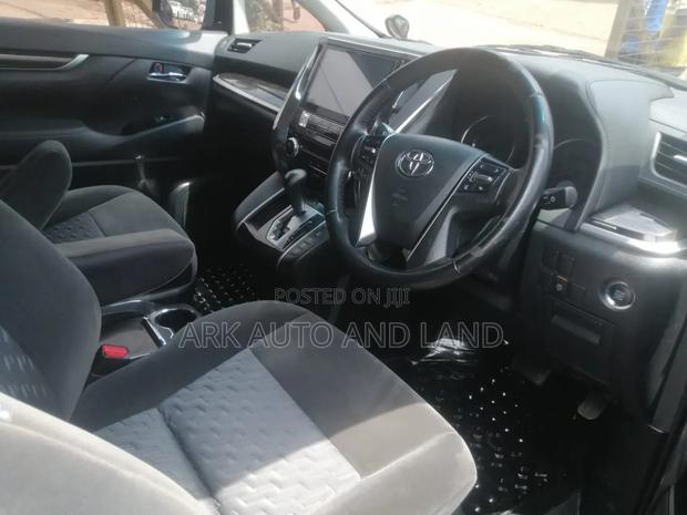 Toyota Alphard 2017 Black