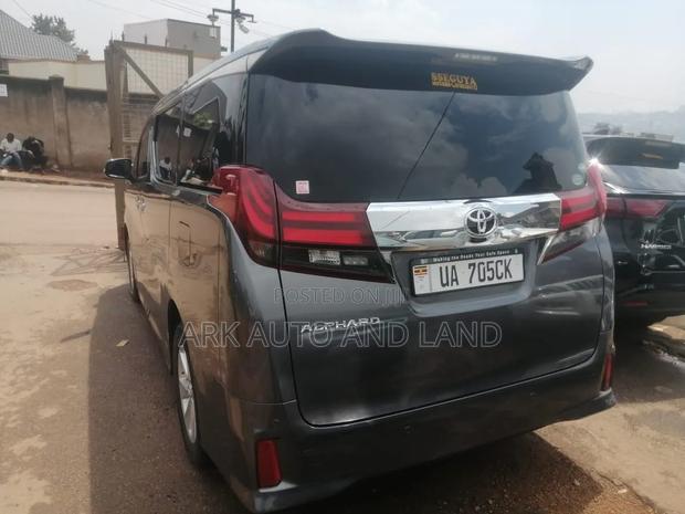 Toyota Alphard 2017 Black