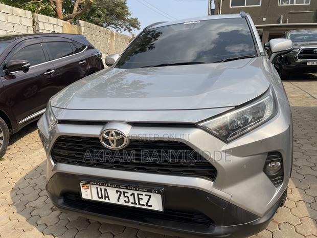 Toyota RAV4 2020 Gray