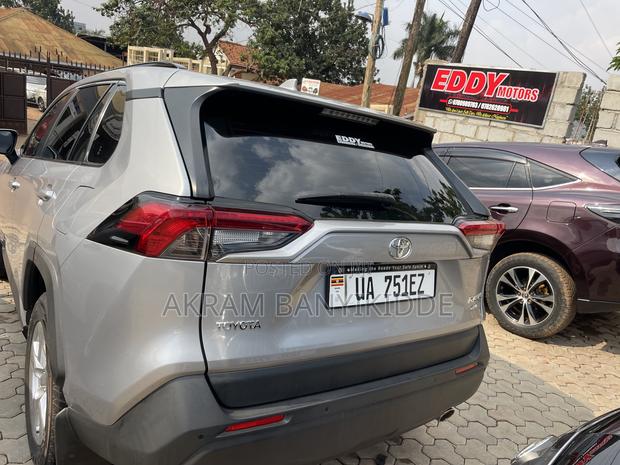 Toyota RAV4 2020 Gray