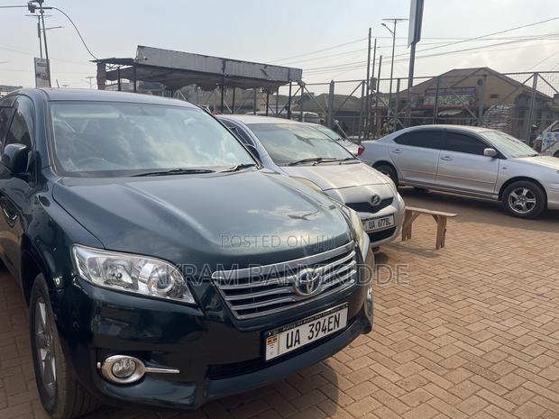 Toyota Vanguard 2010