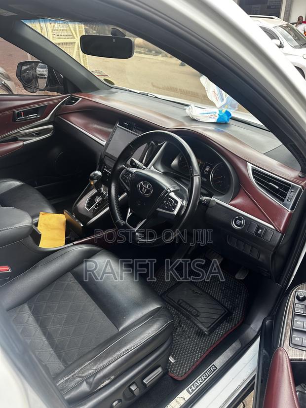 Toyota Harrier 2.0 2014 White