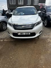 Toyota Harrier 2.0 2014 White for sale