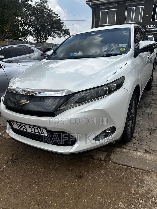 Toyota Harrier 2.0 2014 White