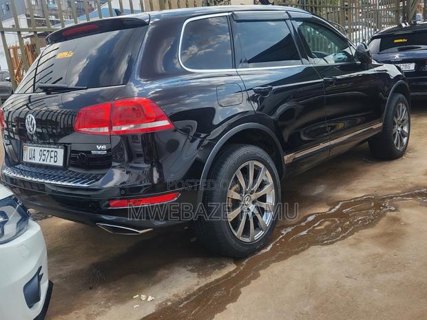 Volkswagen Touareg 2014 Black