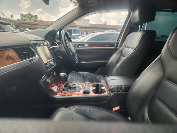 Volkswagen Touareg 2014 Black