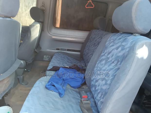 Toyota Noah 2001 Blue