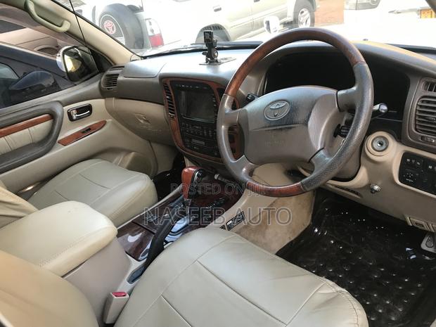 Toyota Land Cruiser Cygnus 4.7 2006 Silver
