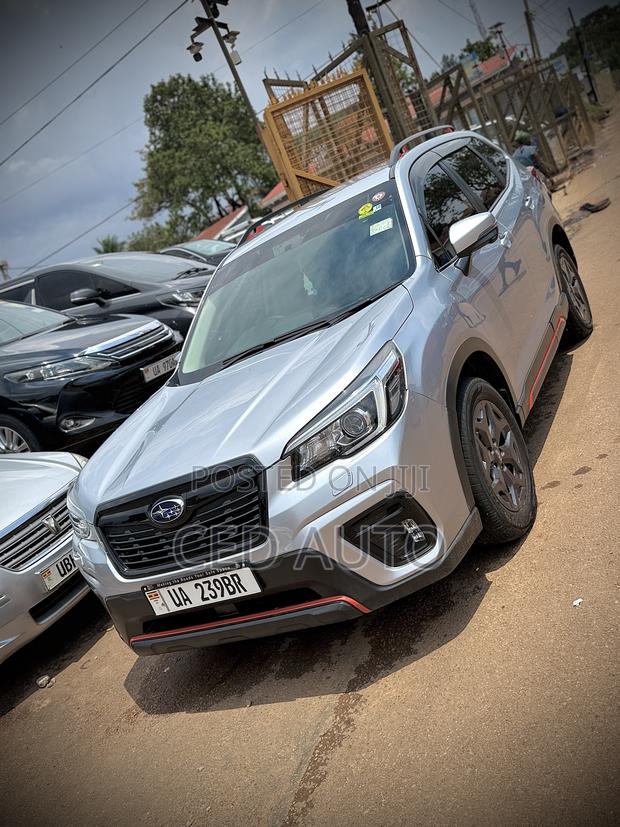 Subaru Forester 2019 Silver