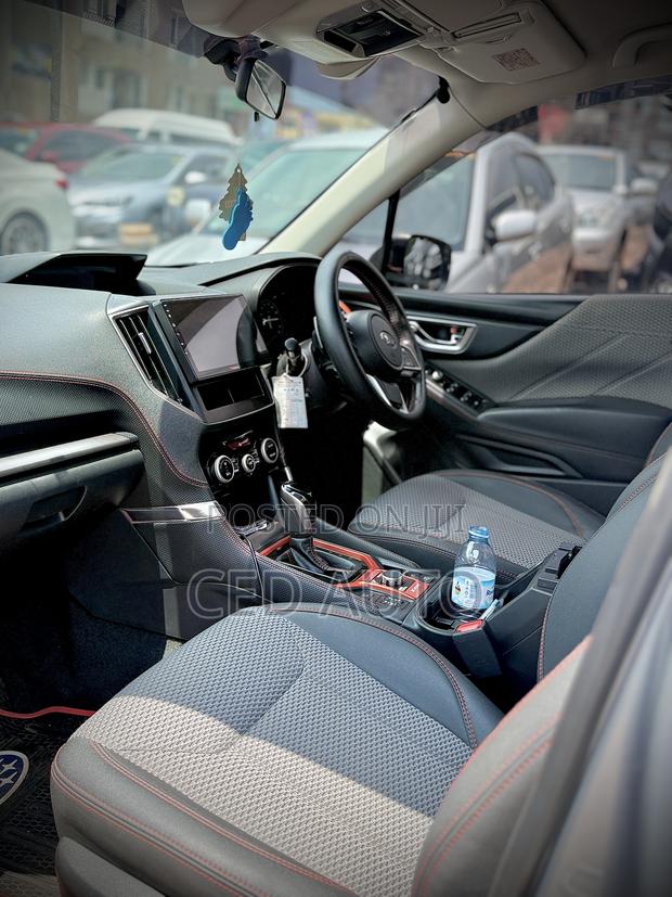 Subaru Forester 2019 Silver