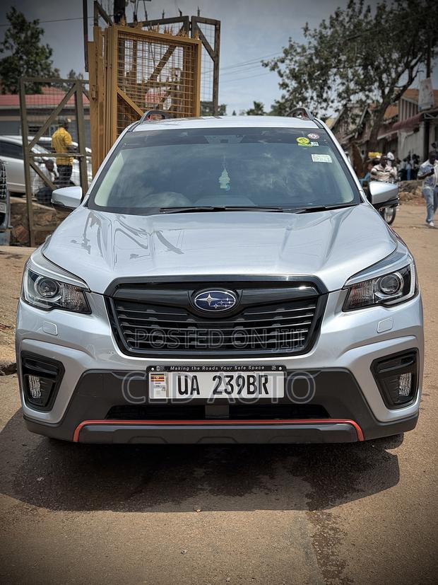Subaru Forester 2019 Silver